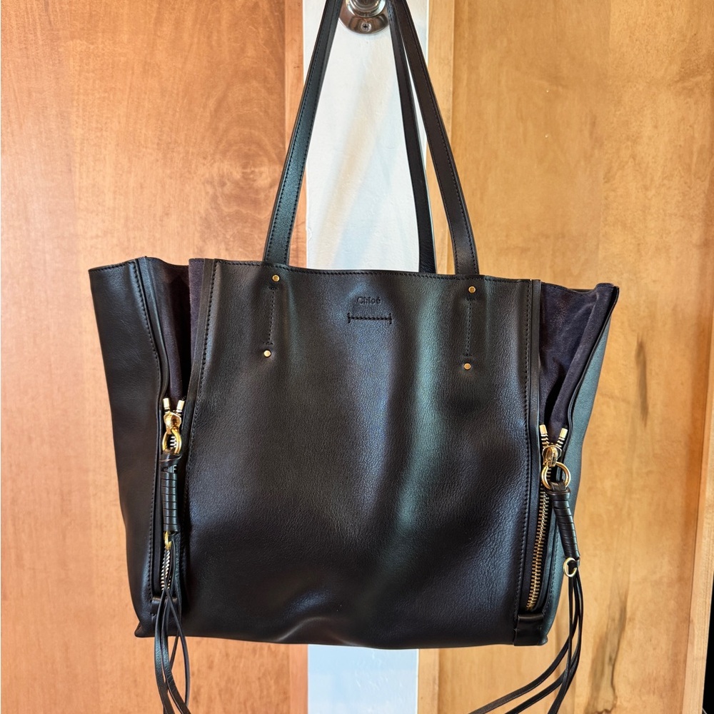Chloé
Milo Black Leather & Blue Suede Tote